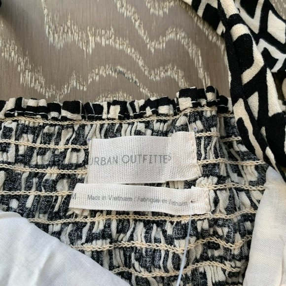 Urban Outfitters Tie-Shoulder geo print mini dress - Picture 5 of 16